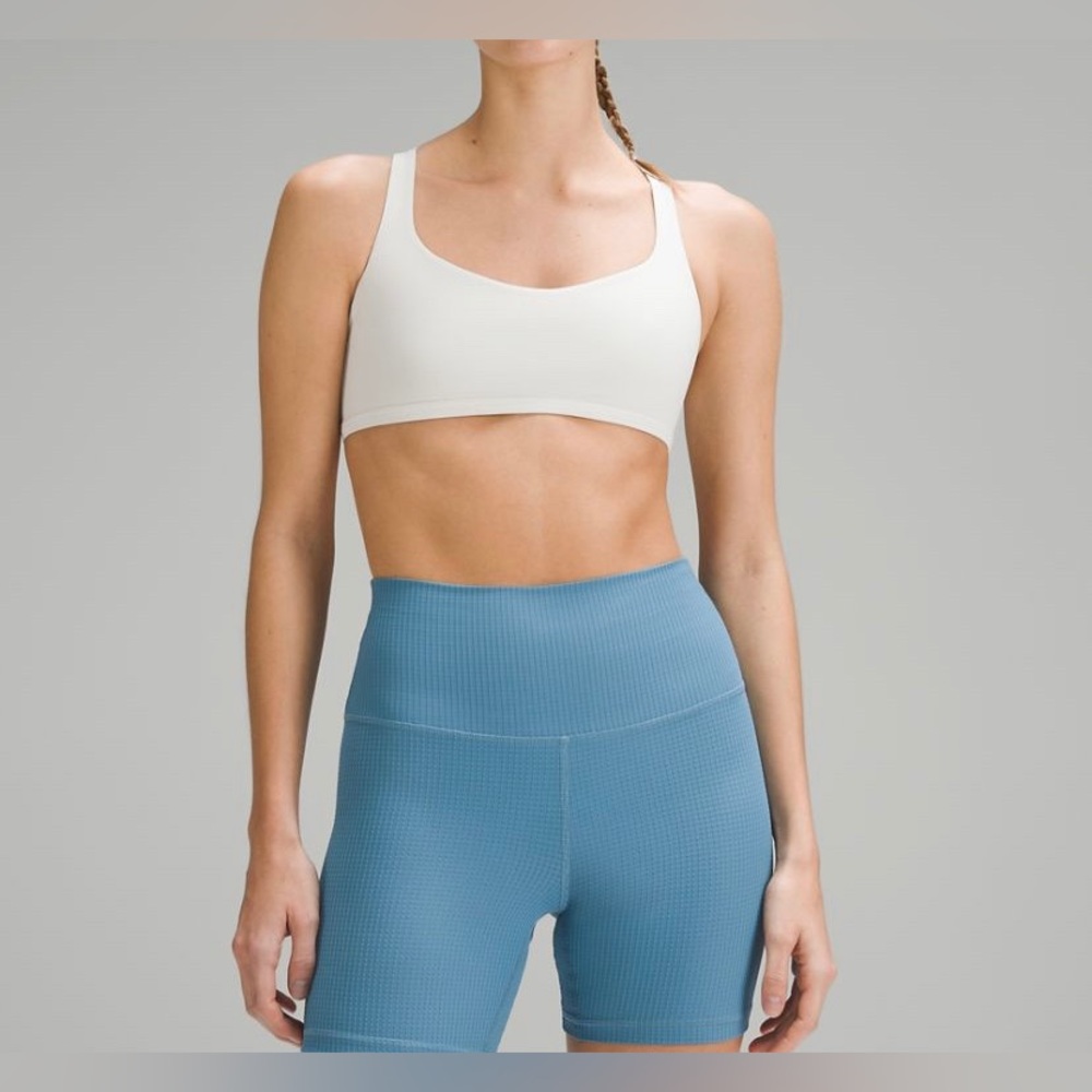 Lululemon free to be bra